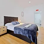 Canguro - Modern - Near Bioparc By Rio Turia Apartament *